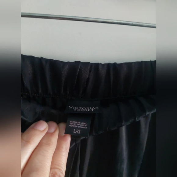 Victoria's Secret Y2K Black Satin Pajamas set Pink Trim embroidery Large - Picture 3 of 11